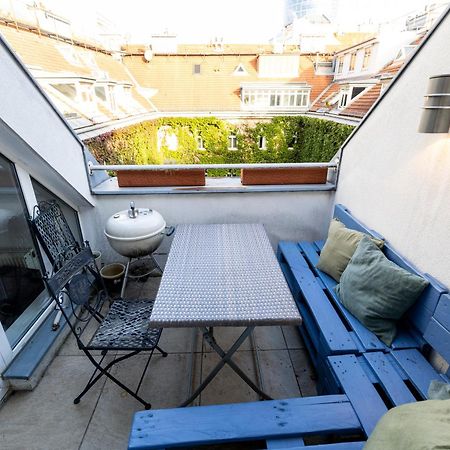 Luxurious Maisonette Apartment At The Heart Of فيينا المظهر الخارجي الصورة
