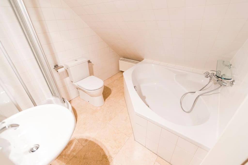 Luxurious Maisonette Apartment At The Heart Of فيينا المظهر الخارجي الصورة